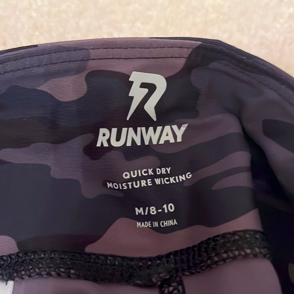 Camo leggings: - Picture 3 of 3